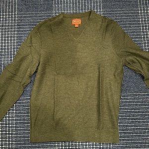 Medium green long sleeve